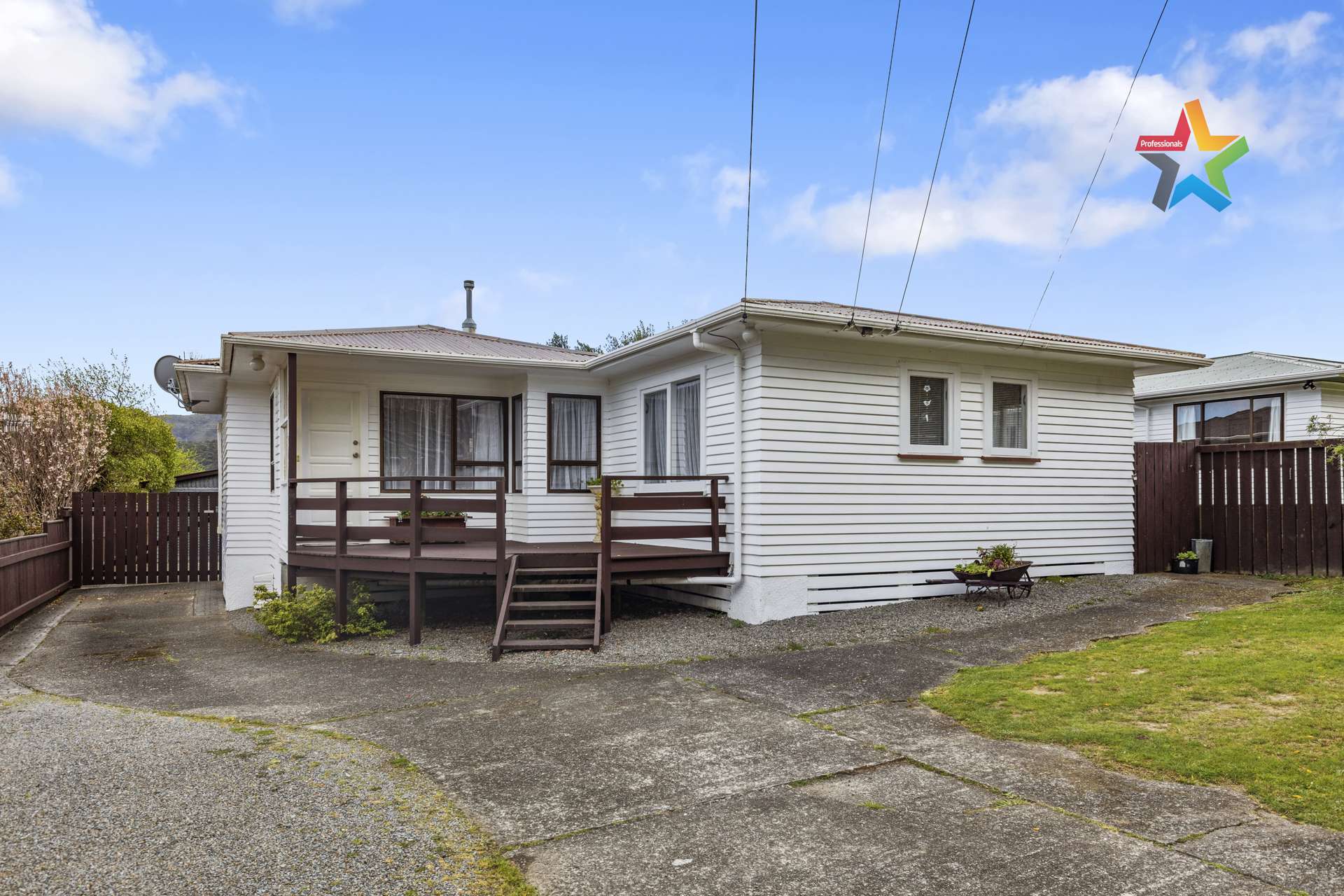 17 Thirlmere Street Wainuiomata Lower Hutt City Houses for Sale