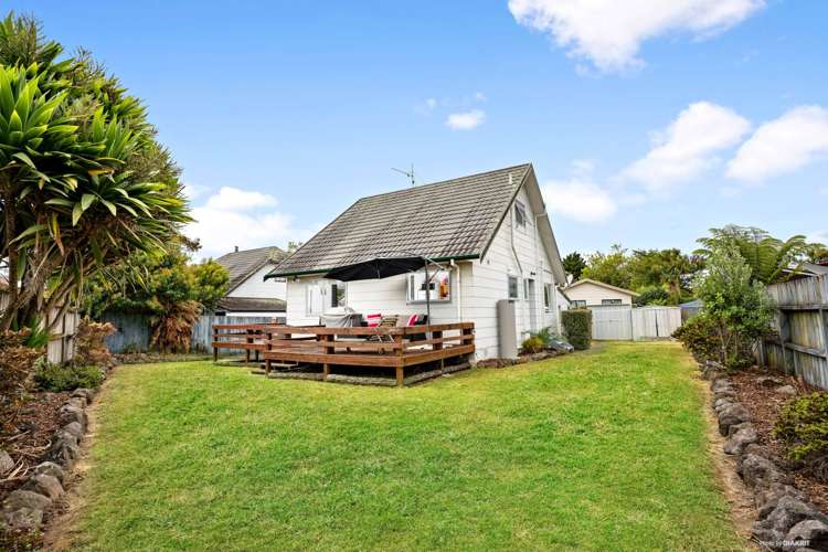 2/109 Wattle Farm Road Wattle Downs_4