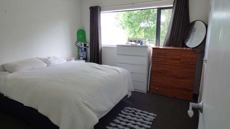 124b Brian Crescent Stanmore Bay_9