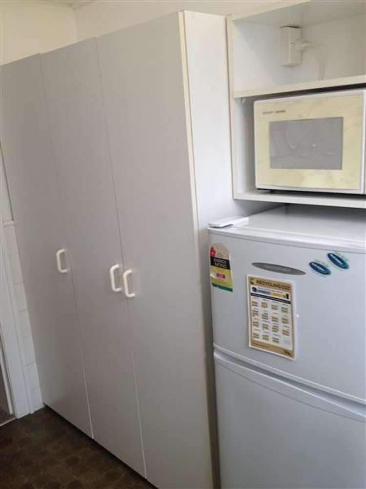 3/34 Hawkestone Street Thorndon_6