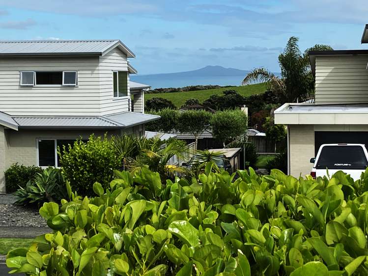 17 Fantail Crescent Maraetai_8