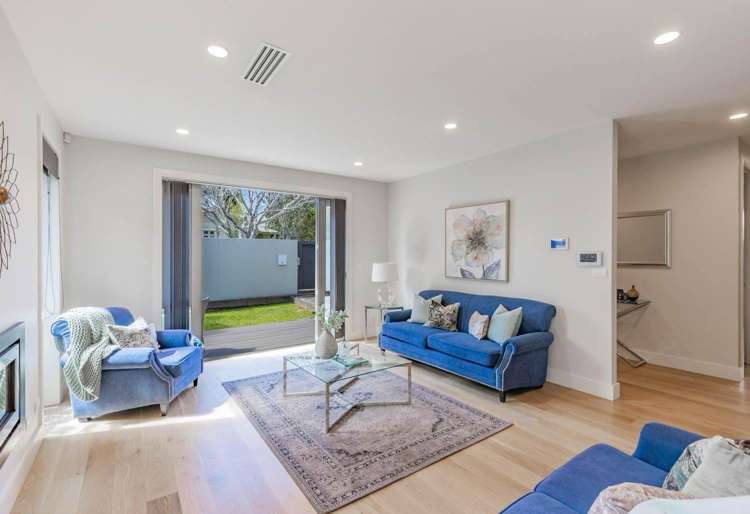 32A Queen Mary Avenue Epsom_8