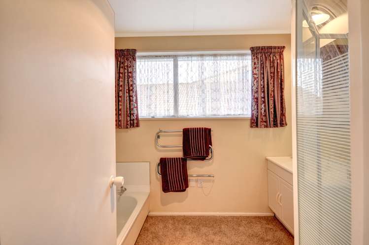 8 Estuary Crescent Fairfield_13