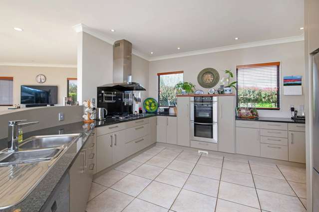 68 Porterfield Road Whitford_2