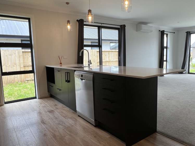 18 Kekewai Place 2033_4