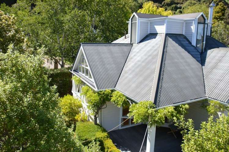 36 Penlington Place Akaroa_15