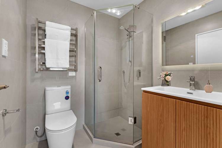 2 West Harbour Drive West Harbour_27