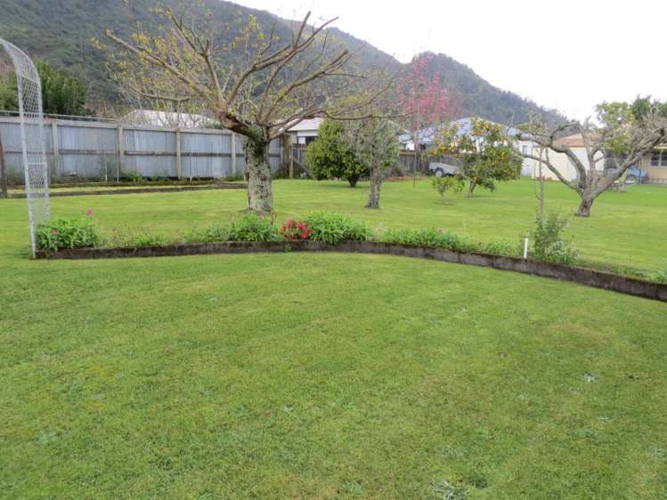 1 Henton Street Te Aroha_22