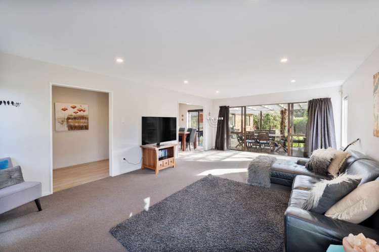 70A Tirimoana Road Te Atatu South_15