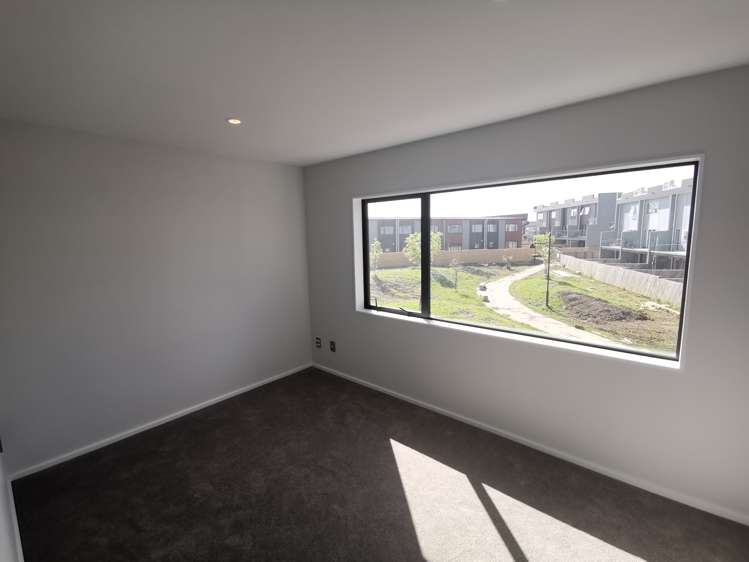 62 Bordeaux Parade Te Atatu South_17