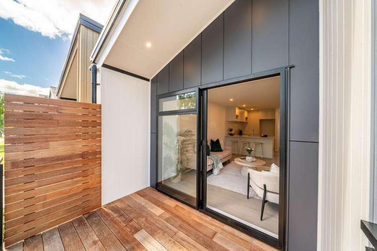 18-20 King Street Upper Hutt Central_15