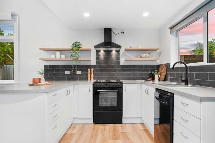 2 Wildberry Street Woolston_9