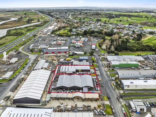 58 and 60 Firth Street Drury_1