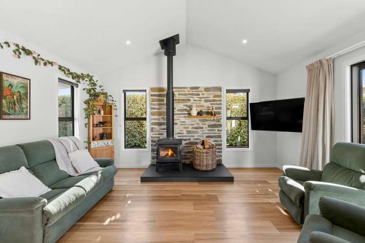 25 Bell Street Lake Hawea_7