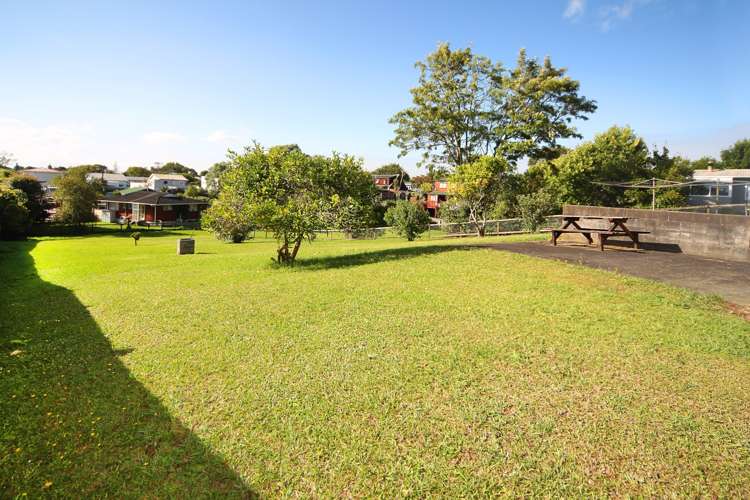 15a Tahi Terrace Glen Eden_18