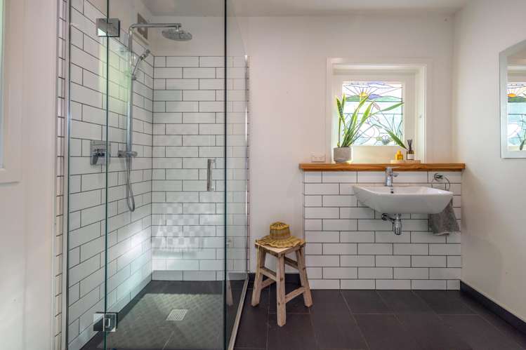 184 Ocean View Road Oneroa_18