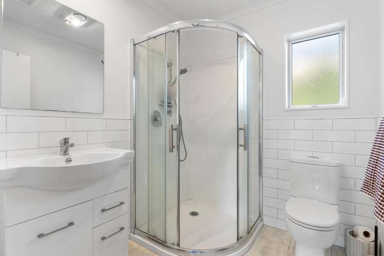 19a Viridian Lane Greenhithe_12