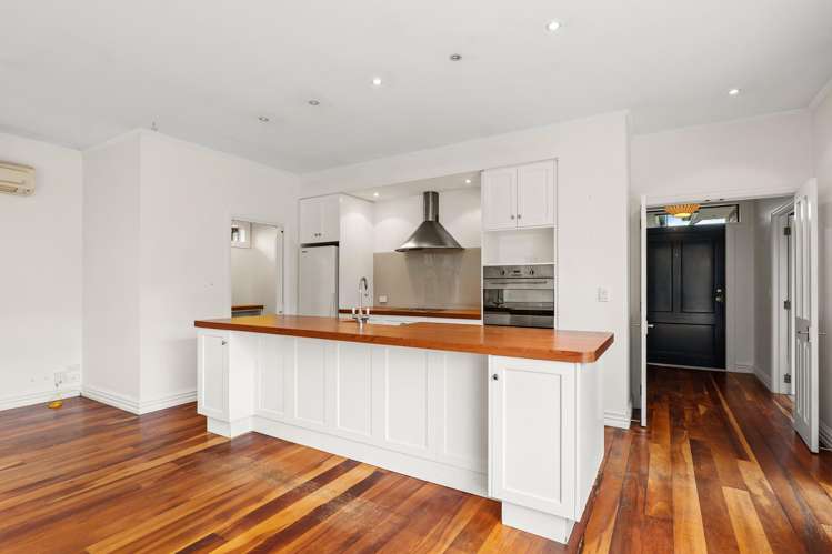 32 Perthshire Crescent_5