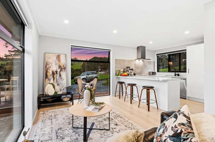 325 Hepburn Creek Road_2