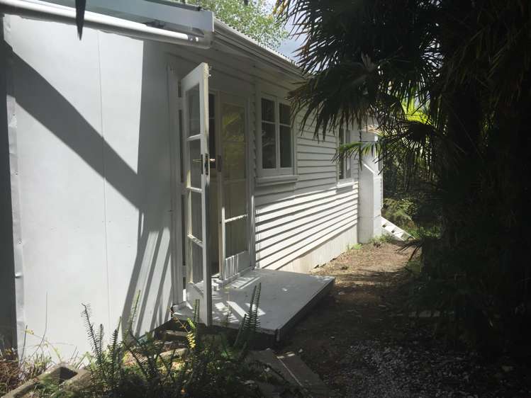 6 Russell Road Wainui_1