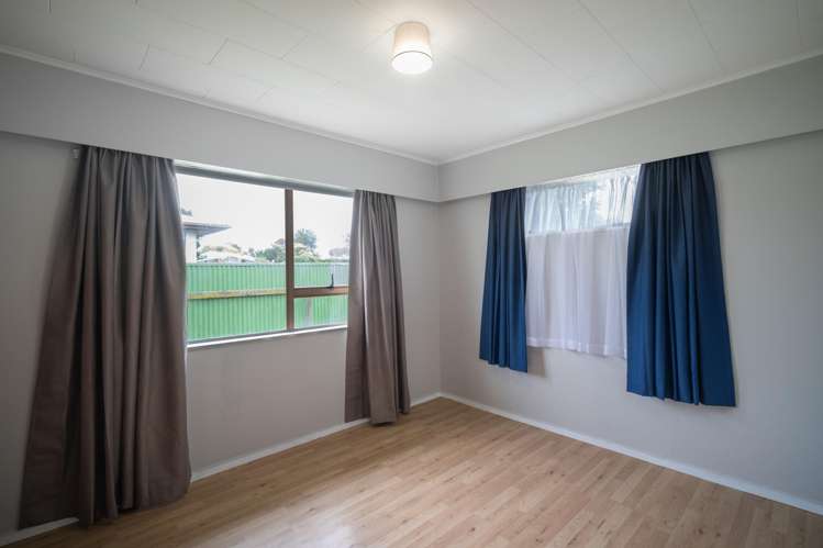 17 Walton Place Flaxmere_16