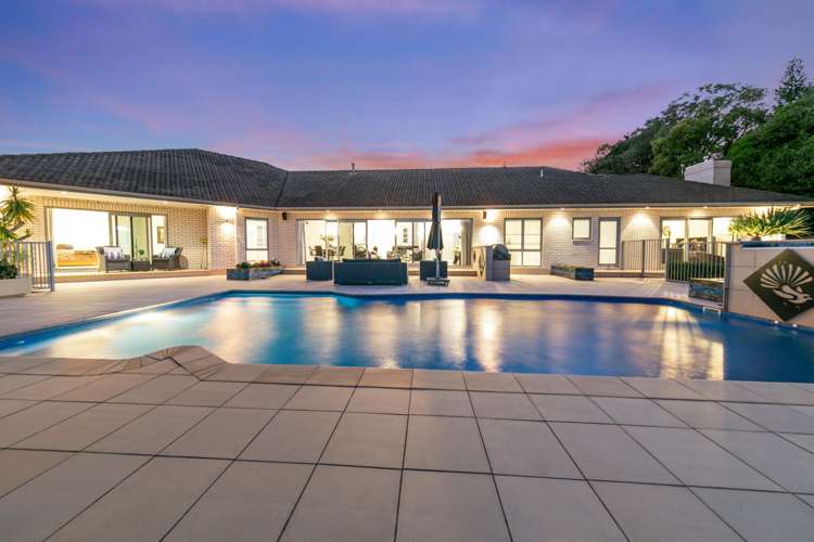 7 Burgundy Park Avenue Henderson_0