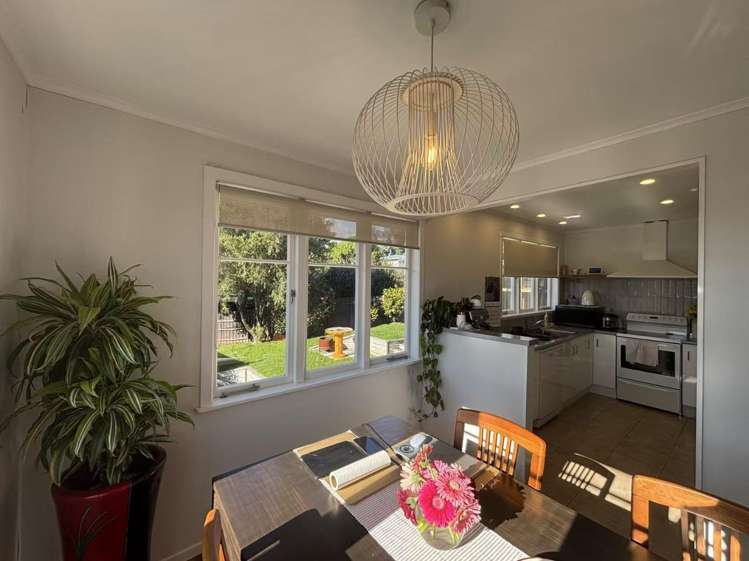120 Vodanovich Road Te Atatu South_12