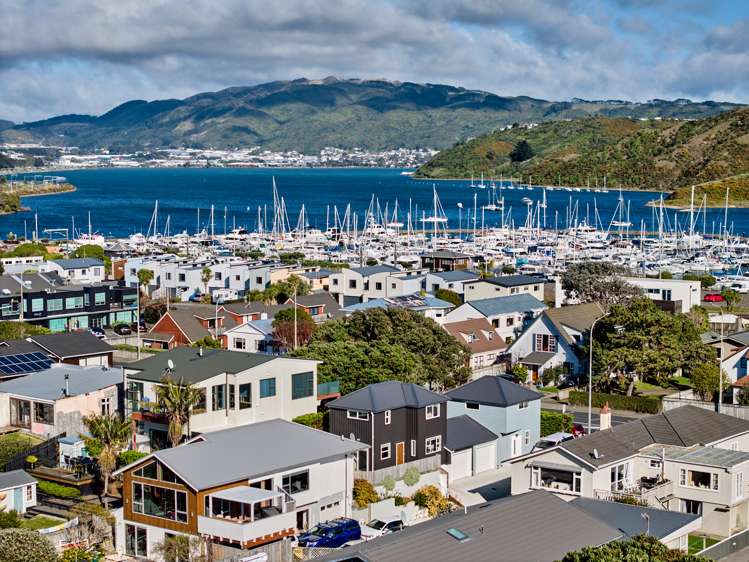 28b Mana Esplanade Paremata_12