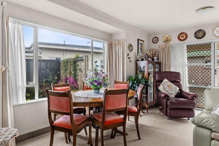 3/2 Anzac Avenue Onekawa_1