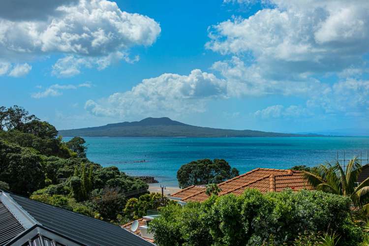 2/72 Beach Road Castor Bay_30