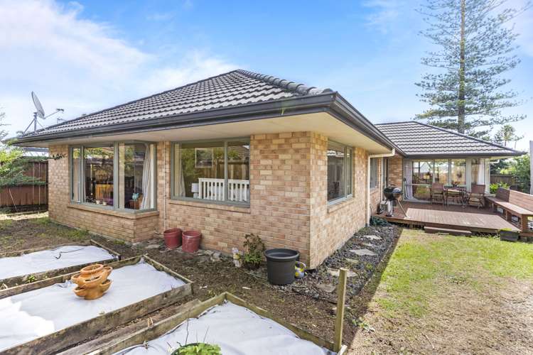 6 Norm Pellow Drive Manurewa_13