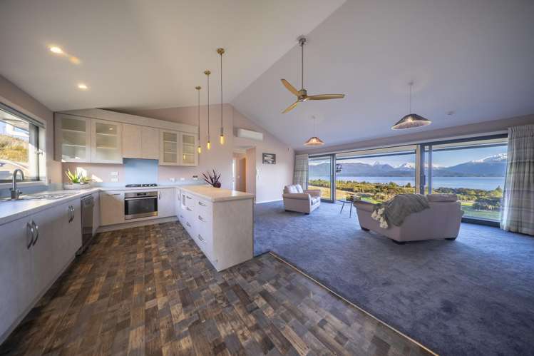 454D/Te Anau Milford Hwy Te Anau_14