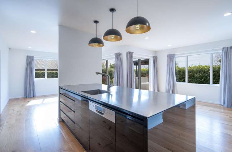 16 Concordia Drive Richmond_5