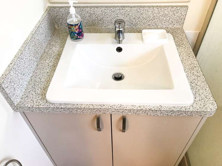 122unit Kenny Street Waihi_15