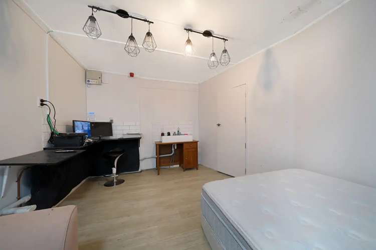 56 Commercial Road Helensville_10