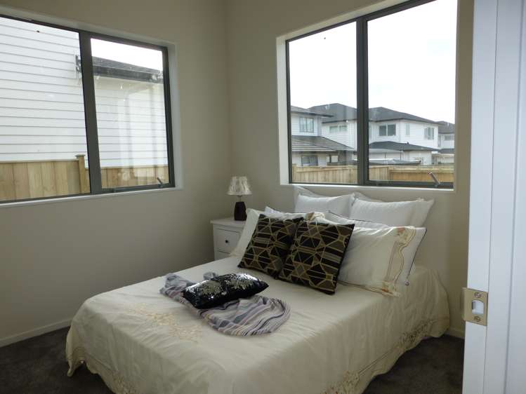 18 Horsefield Drive Flat Bush_10