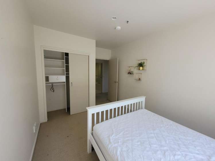 8 Howe Street 1664_10