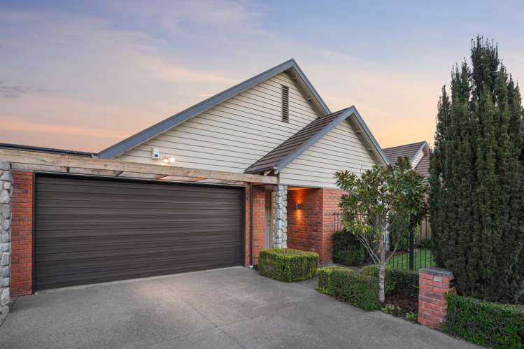 37 Henley Green Northwood_12