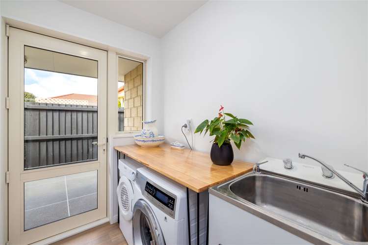 36 Mcmahon Drive Aidanfield_18