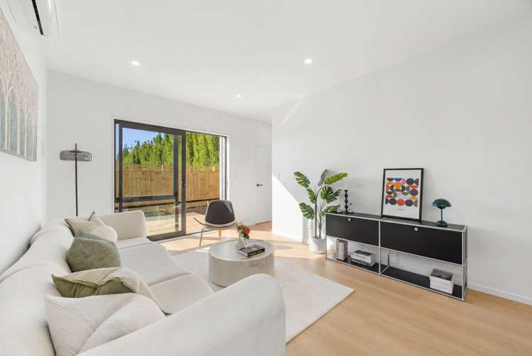 51, 53, 55 Whiteywood Street Westgate_7