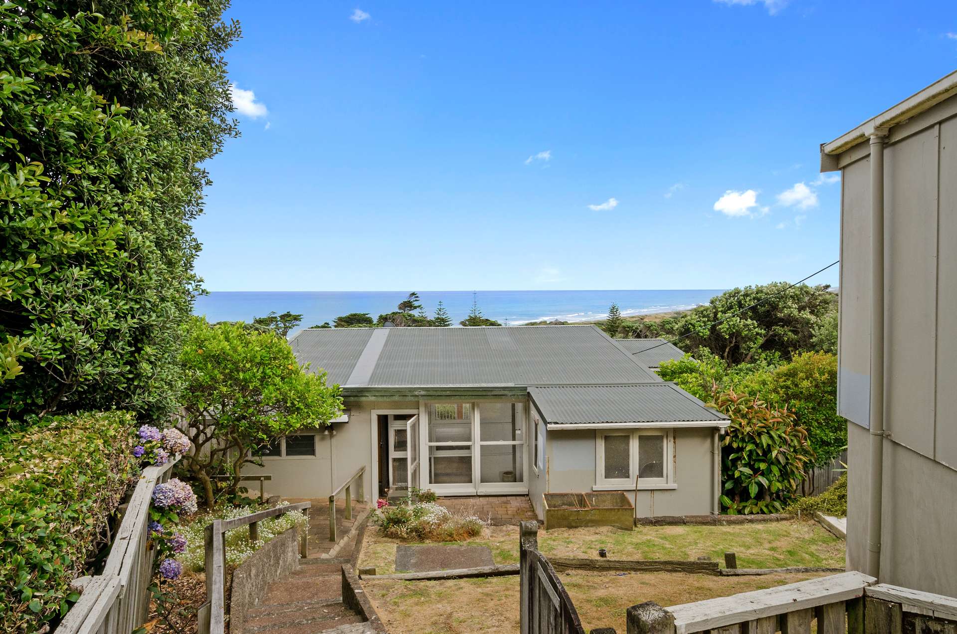 25 Domain Crescent Muriwai_0