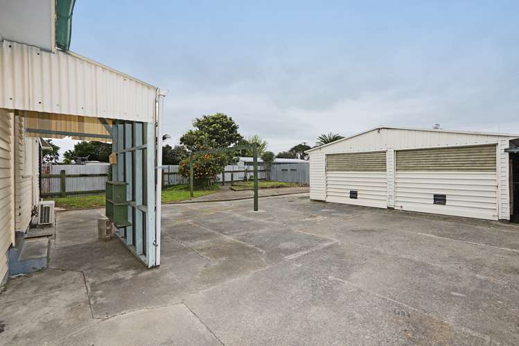 23 Mclaren Crescent Onekawa_12