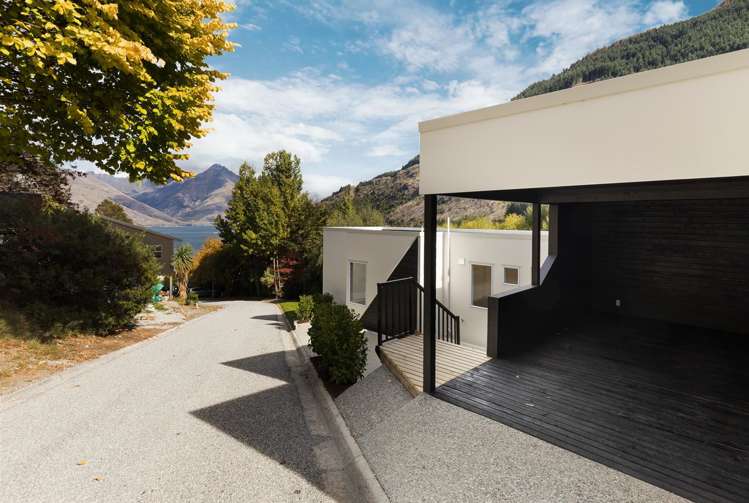 10b Mackinnon Terrace Fernhill/Sunshine Bay_25