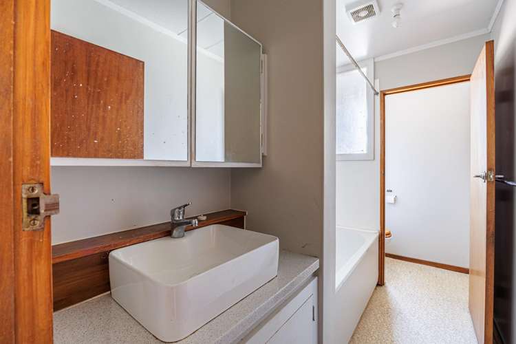 1/702 Grays Road Mahora_9