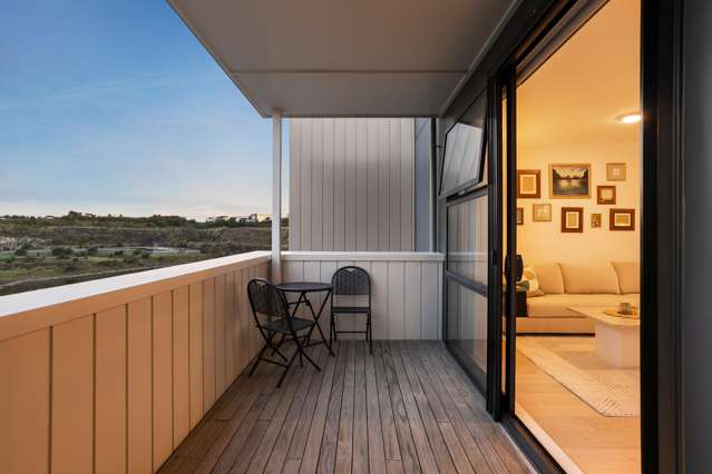 Elevated Living with Panoramic Outlooks