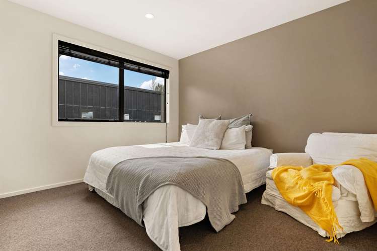 60 Risinghurst Terrace Lower Shotover_11