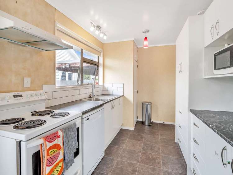 13 McCorkindale Street Feilding_4