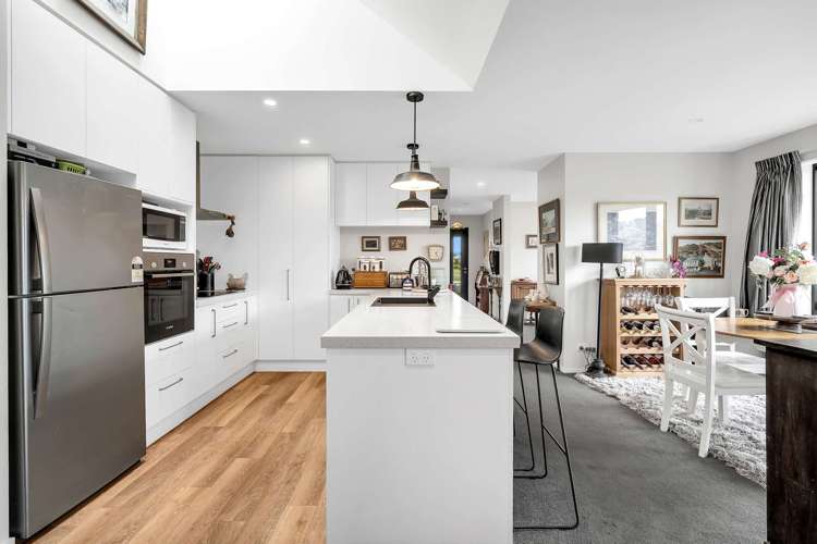 24 Shrimpton Ave Woodend_5