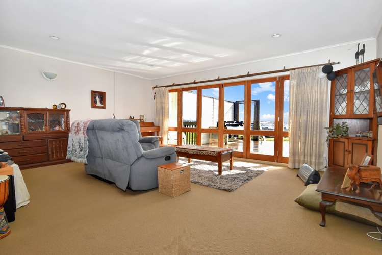 8 Hobsonville Road West Harbour_4