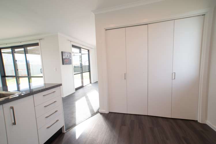 37 Albert Drive Clyde_15